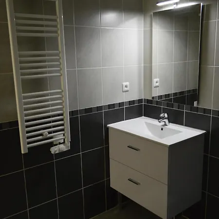 Port De - Direct Aeroport Par Tramway Apartment *